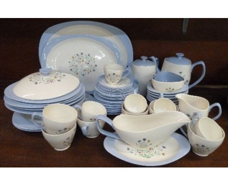 Copeland Spode Wayside dinner ware and teaware, fifty-two pieces in total