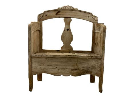 Rustic pine hall bench, hinged seatDimensions: Height:&nbsp;115cm&nbsp; Length/Width:&nbsp;90cm&nbsp; Depth/Diameter:&nbsp;39