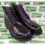 John Land Ankle boots - size 10L - 1 bag, spare laces
