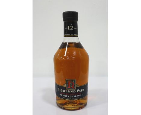 HIGHLAND PARK 12YO An old-style bottle of Highland Park 12 Year Old Single Malt Scotch Whisky.  75cl.  40% abv.  Level bottom
