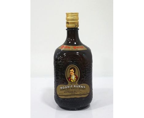 ROBBIE BURNS FAMED OLD SCOTCH WHISKYA well presented bottle of Robbie Burns Blended Scotch Whisky.  75cl.  40% abv.  Level bo