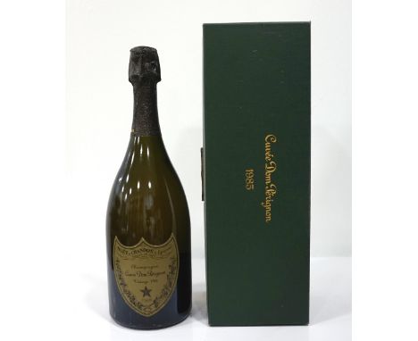 MOET & CHANDON CUVEE DOM PERIGNON VINTAGE 1985A bottle of the famous Moet & Chandon Cuvee Dom Perignon Vintage 1985.  75cl.  