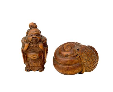 Two Japanese carved wood netsukes, early 20th century. A snail climbing his shell, height 3.5cm, depth 5.5cm, width 4.5cm and