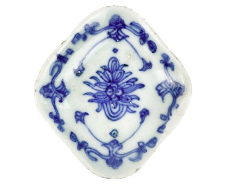 A Chinese blue and white porcelain pickle dish, 18th century. 6.5 x 6cm.Of the type copied at Limehouse in 1747.