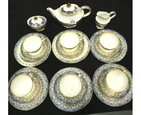 Royal Doulton Birkbeck pattern H5200 tea service (21). P&amp;P Group 3 (£25+VAT for the first lot and £5+VAT for subsequent l