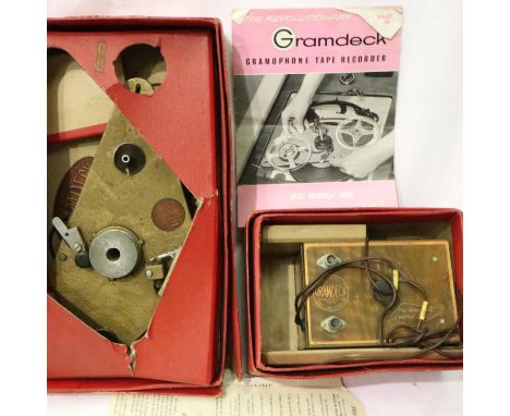 Gram deck tape recorder with amp control unit. P&amp;P Group 2 (£18+VAT for the first lot and £3+VAT for subsequent lots) 