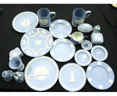 Collection of powder blue Wedgwood items. P&amp;P Group 2 (£18+VAT for the first lot and £3+VAT for subsequent lots). 