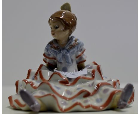 LLADRO FIGURINE ORNAMENT "YOUNG GIRL SITTING"CONDITION - VERY GOOD, NO SIGNS OF ANY DAMAGE 