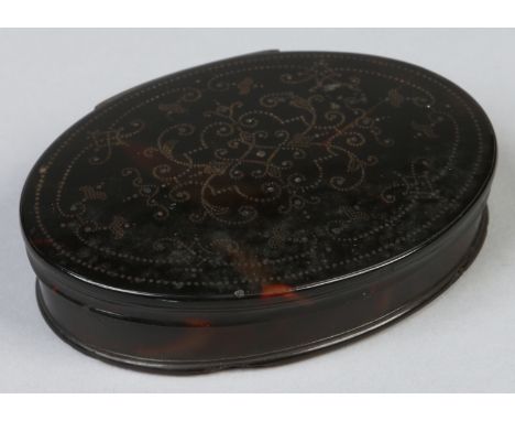 A Georgian oval snuff box with hinged cover and decorated with piquet inlay, 8.5cm wide.    Condition Report. To be used as a