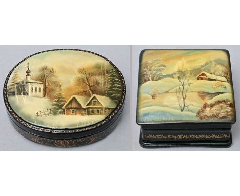 Zwei Lackdosen, Russland, Fedoskino, Ende 20. Jh.Pappmaché, polychrom handbemalt, Perlmutteinlagen. Darstellung einer Winterl