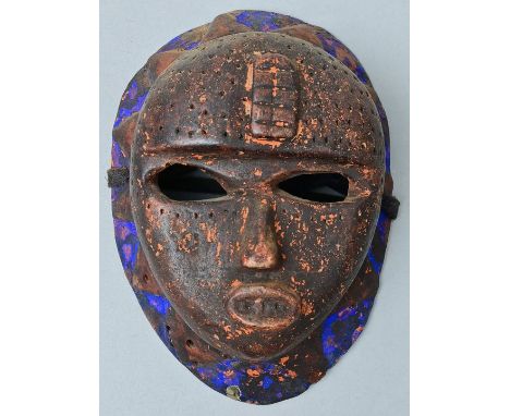 Kleine Maske, Stil der Ibibio (Nigeria)Handwerkl. gearbeitetes Objekt für den Verkauf. Holz, geschnitzt, in "Vintage"-Optik b