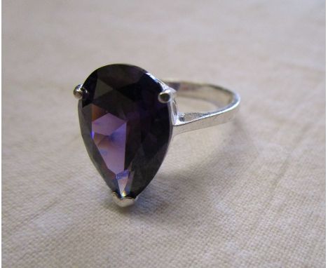 Silver &amp; amethyst ring