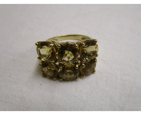 Gold citrine set ring