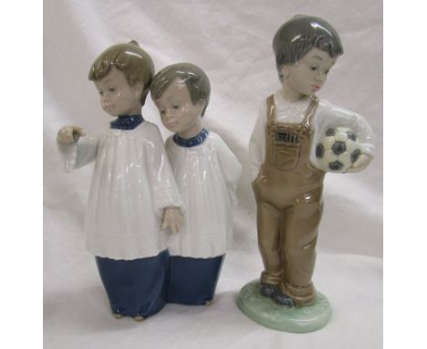 2 Lladro Nao figurines - Boys