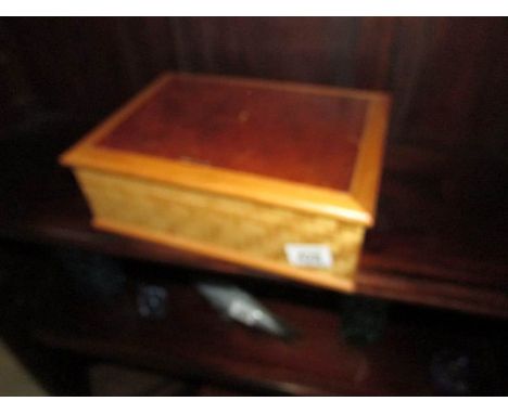 A jewellery box.