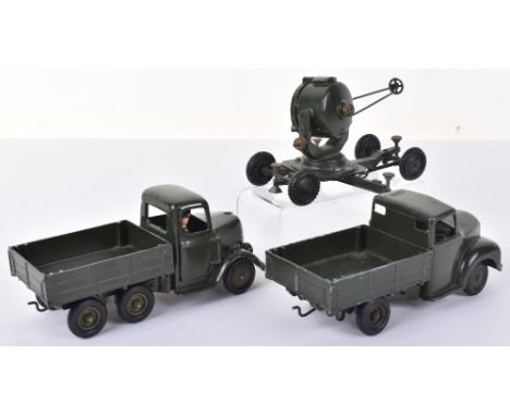 Britains 1334 Military Army Wagon, 2nd version, with driver, 1334 Military Army Wagon, 3rd version, with driver and 1718 Sear