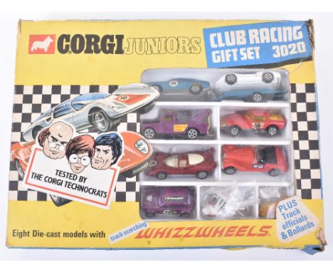 Corgi Juniors Whizzwheels Club Racing  Gift Set 3020, Ford Capri &amp; Trailer, Porsche Carrera 6, Land Rover wrecker truck, 