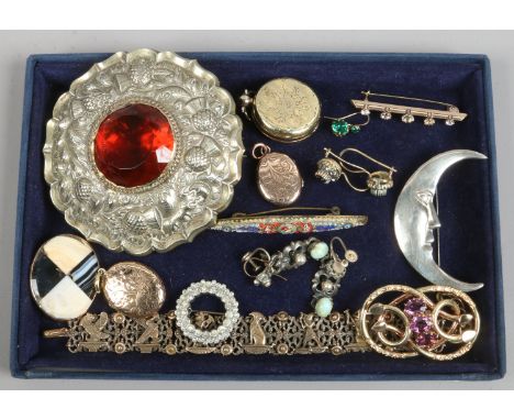 A tray of Victorian and later jewellery including a Scottish plaid brooch, specimen hardstone brooch, amethyst knot brooch an