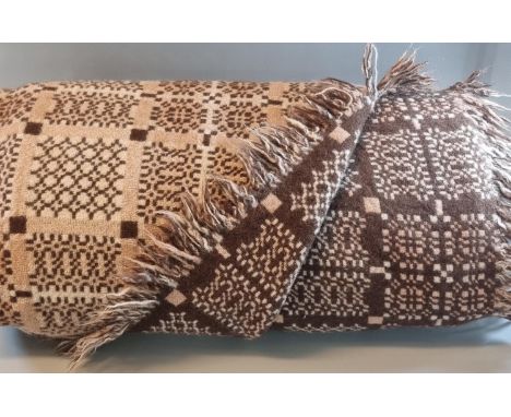 Vintage woollen Welsh tapestry brown ground fringed edged blanket. (B.P. 21% + VAT) 
