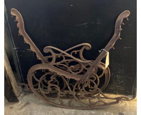 Pair of vintage sleigh shaped cast iron bench end supports. (B.P. 21% + VAT)Basically good, no obvious damage. 