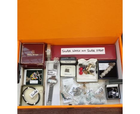 Collection of assorted silver jewellery, to include: silver bracelet, four bar gate bracelet, silver watch and strap, silver 