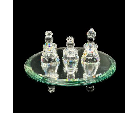 Three small clear faceted crystal figures of the Three Wise Men from the Nativity story. Retired. Swarovski mark. Item number