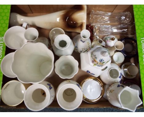 A mixed lot of ceramics to include Aynsley Cottage Garden, Hornsea and similar, two glass vases.