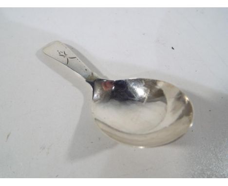 A Georgian silver hallmarked tea caddy spoon