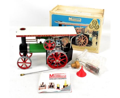 MAMOD; a boxed TE1A steam tractor, complete.Additional InformationBox generally worn with some staining and discolouration, s
