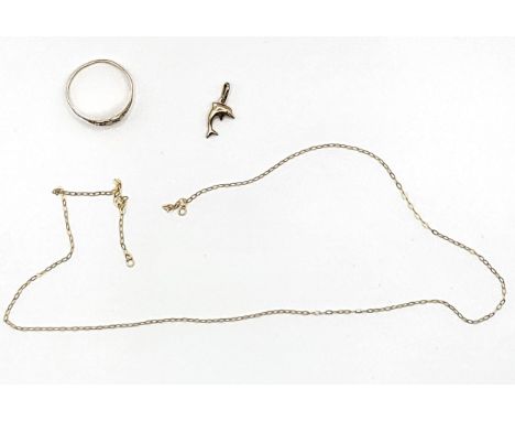 A 9ct yellow gold pendant, a gold coloured trace link unmarked chain requires jump ring or lobster claw, aa 9ct yellow gold h