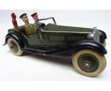 Britains set 1448 Army Staff Car FIRST VERSION, dark green finish, white rubber tyres, with two Officers, in a neatly made re