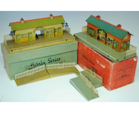 Two Hornby Series O gauge stations, Reading and Windsor, with lithographed scenery, the first fitted for electric lighting, t