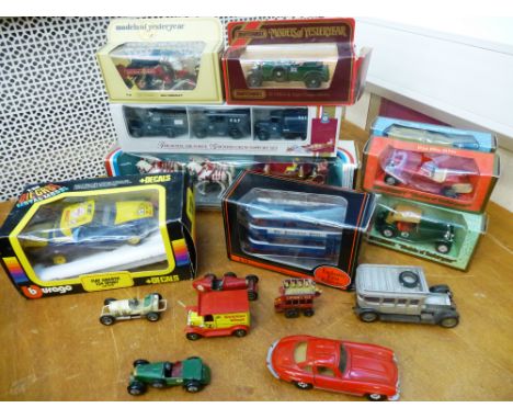 ASSORTED BOXED AND LOOSE CARS INCLUDING CORGI 1902 STATE LANDAU SILVER JUBILEE COACH, LLEDO AIR FORCE SET, MATCHBOX MODELS OF