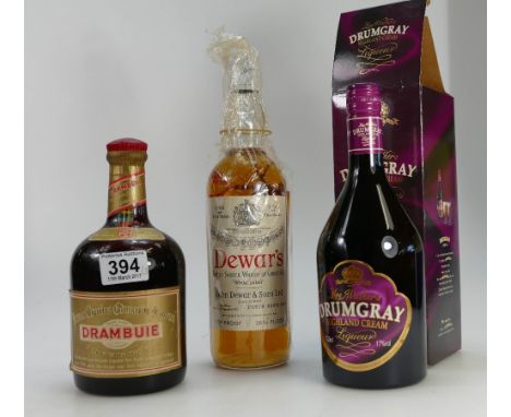 A collection of alcoholic beverages to include vintage bottle of Drambuie, white label bottle of Dewers scotch whiskey and Dr