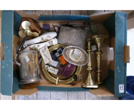 A mixed collection of metalware items to include: large brass candlesticks,silvered snooker chalk holder; assorted razors, li
