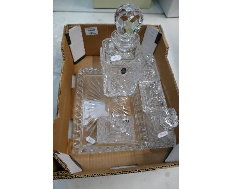 A good collection of Royal Doulton crystal items to include decanter, smaller decanters and display tray (7)