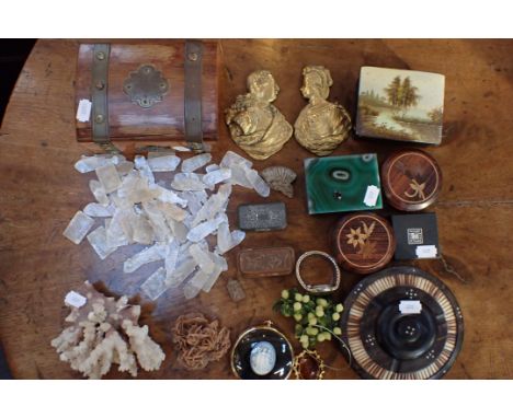 A PAIR OF CAST BRASS PLAQUES OF GEORGE III AND QUEEN CHARLOTTE, M.O.P GAMING COUNTERS (some damaged), coral pieces, a snuff b