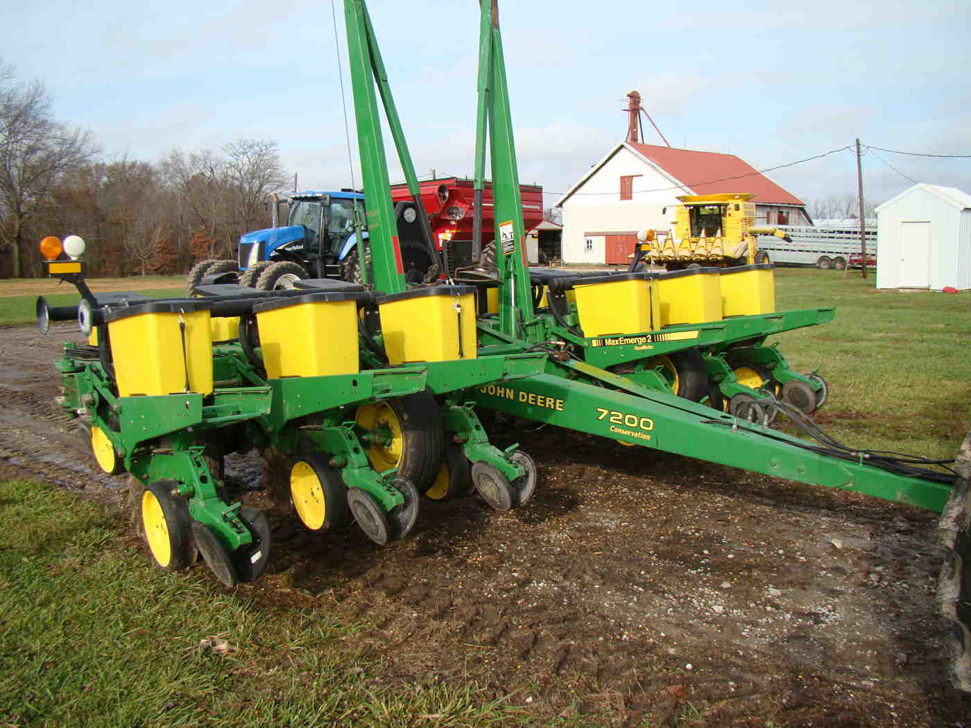 1994 John Deere 7200 12 row wing fold planter, JD 250 monitor & radar