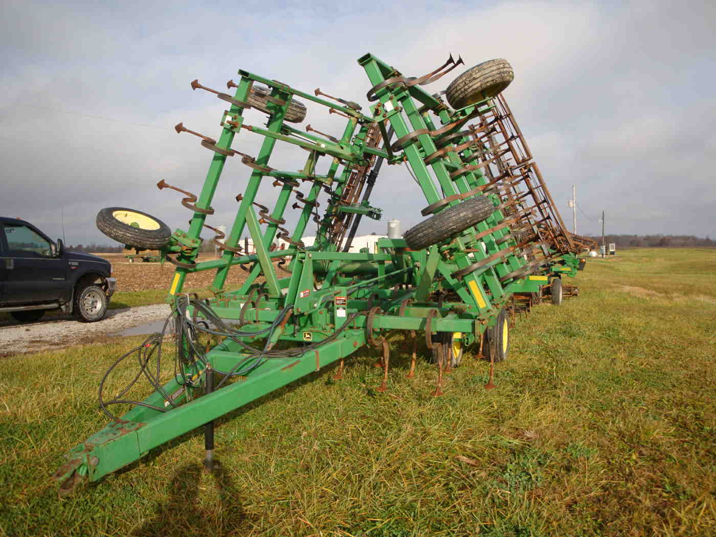 27ft John Deere Field Cultivator w/harrow & rolling baskets serial