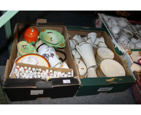 TWO TRAYS OF CHINA + CERAMICS TO INCLUDE CARLTONWARE