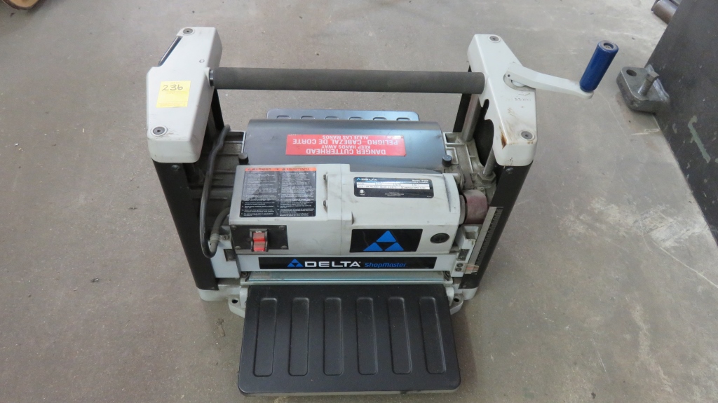 Delta Shopmaster Model# TP305 Portable Planer 12.5