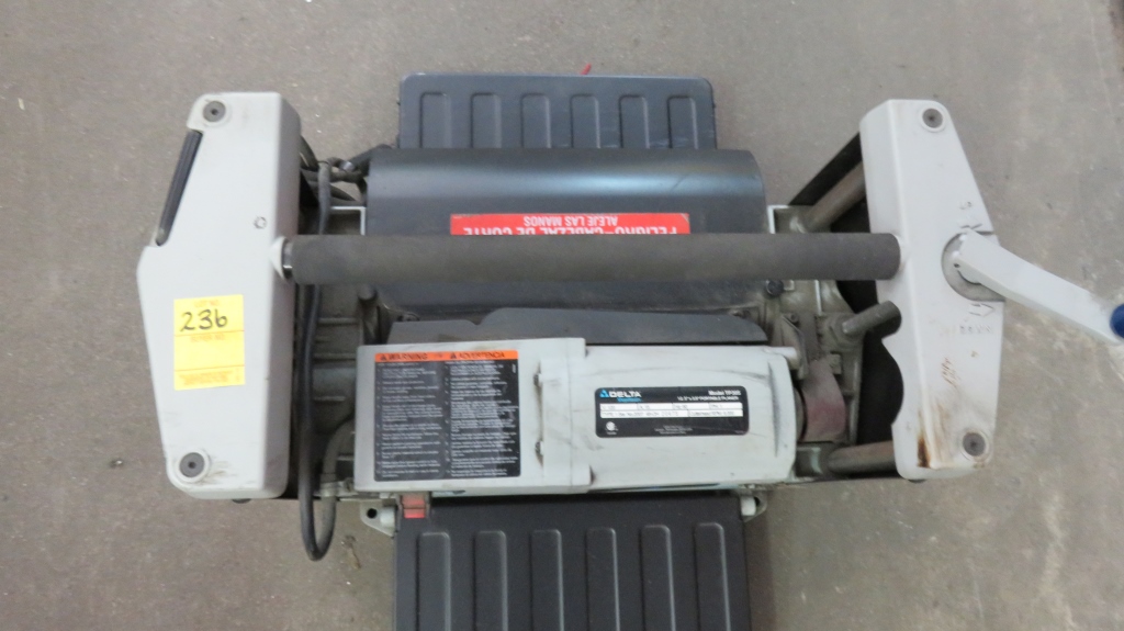 Delta Shopmaster Model TP305 Portable Planer 12.5"x5.9"