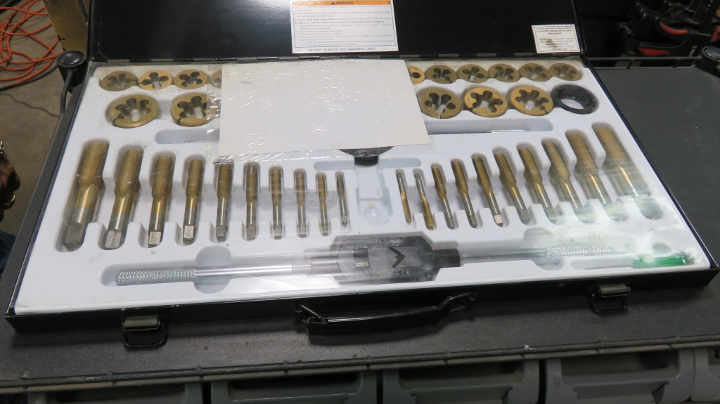 Pittsburgh Tap & Die Set Standard Thread 45 Piece