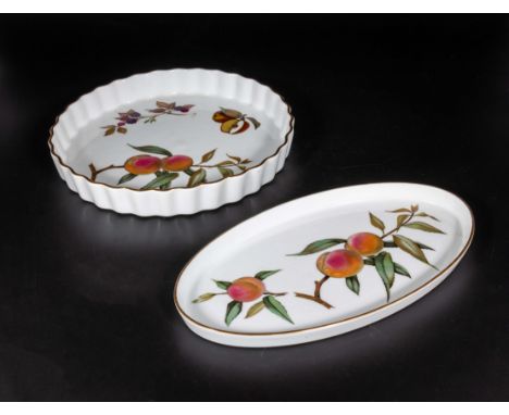 A Royal Worcester flan dish and serving platter