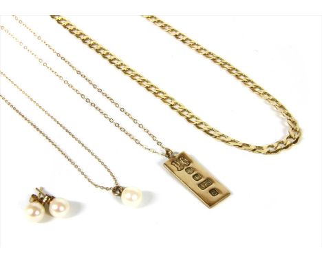 A quantity of 9ct gold jewellery, to include an ingot pendant, Sheffield 1977, suspended from a trace link chain, a hollow cu