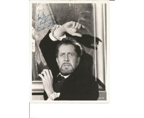 Vincent Price signed 10x8 black and white photo. May 27, 1911 - October 25, 1993 was an American actor best known for his per