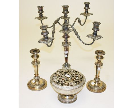 A HEAVY SHEFFIELD SILVER PLATED FOUR BRANCH FIVE LIGHT CANDELABRUM,with leaf cast reeded scrolling arms. On a tapering stem a