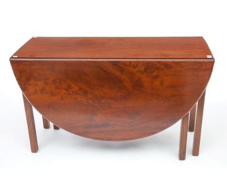 A GOOD 19TH CENTURY MAHOGANY PEMBROKE TABLE OR SOFA TABLE, in the manner of Thomas Hope, the top with two d-shaped flaps, inl