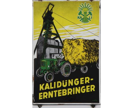 um 1950, Emaillefabrik Boos&amp;Hahn, Ortenberg in Baden, eckige, gewölbte Tafel mit Darstellung eines Bauern mit Traktor und