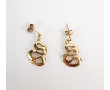 A pair of snake drop earrings, each with stick pin back and butterfly back, yellow metal with back stamped 9ct, 2.7g all, 2cm